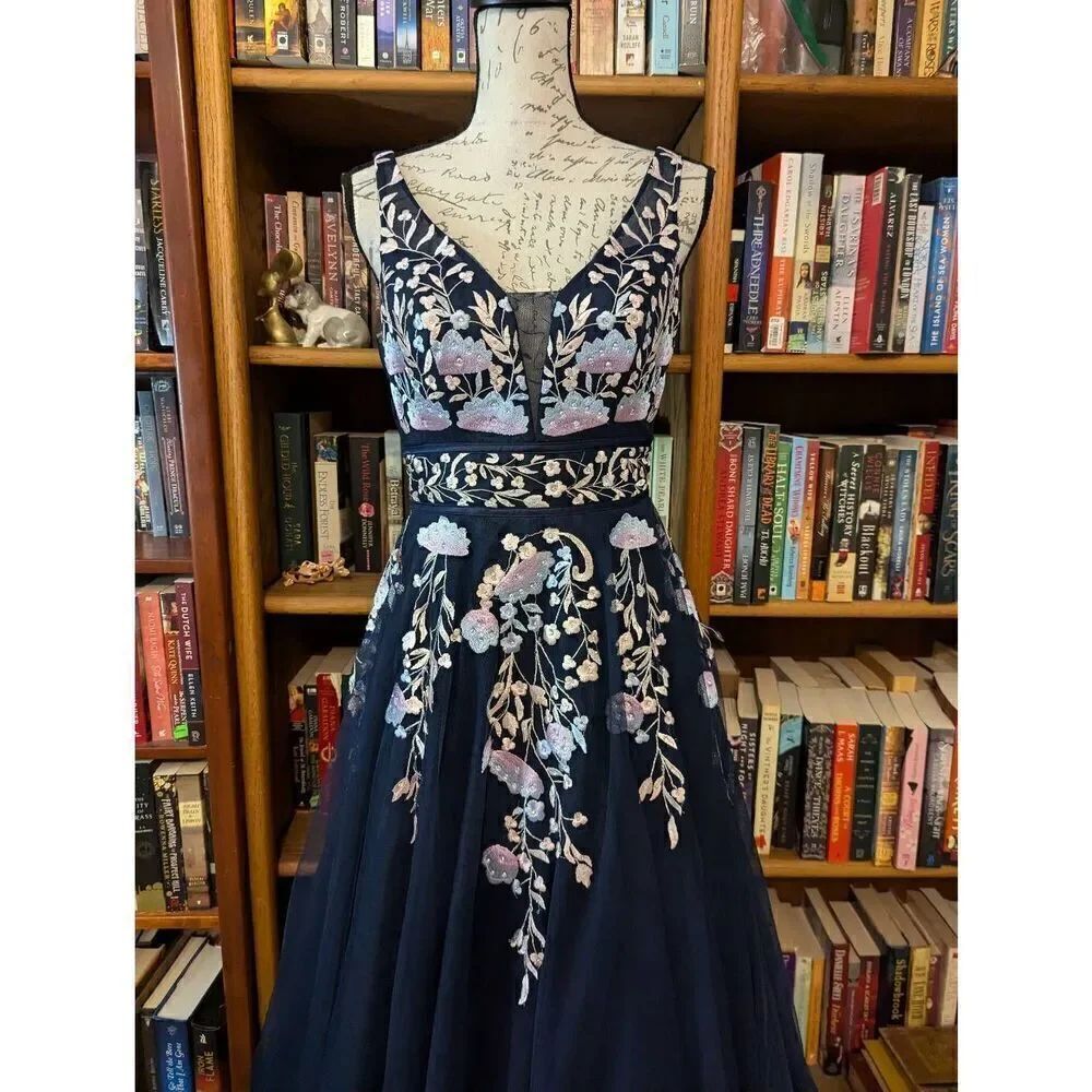 TLC Say Yes to the Prom Juniors' Embellished Floral Ballgown Dress Navy Size 5